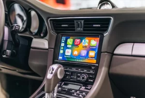 display na het installeren van de carplay box